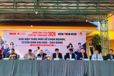 Ngày hội tư vấn tuyển sinh năm 2026 tại trường THPT Võ Văn Kiệt