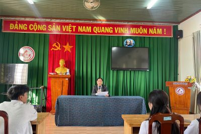 Lãnh đạo trường gặp gỡ, động viên đội tuyển Học sinh giỏi trước Kì thi Học sinh giỏi cấp tỉnh