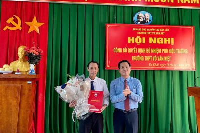 Hội nghị công bố quyết định bổ nhiệm Phó Hiệu trưởng trường THPT Võ Văn Kiệt