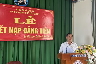 LỄ KẾT NẠP ĐẢNG VIÊN